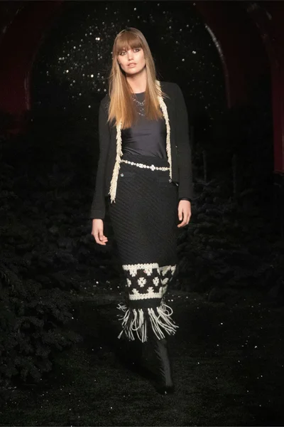 Look 24